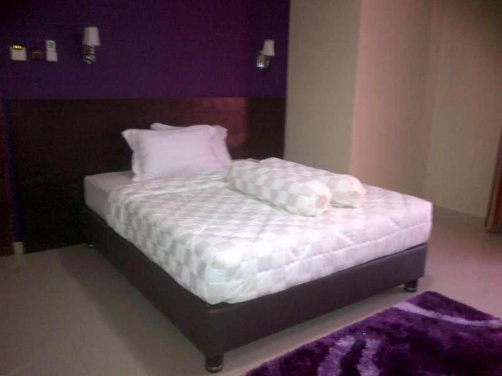 Erin Int Hotel Makassar Extérieur photo